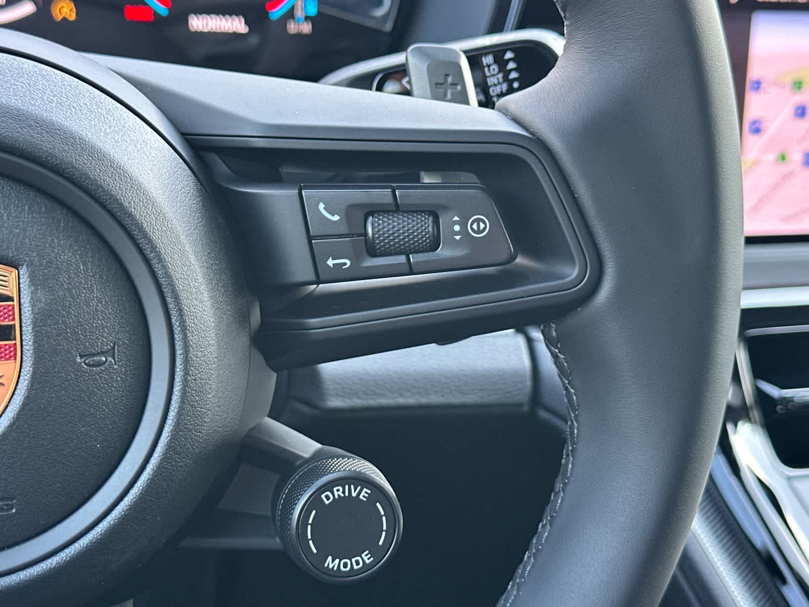 Thumbnail: 2026 Porsche Panamera - 29