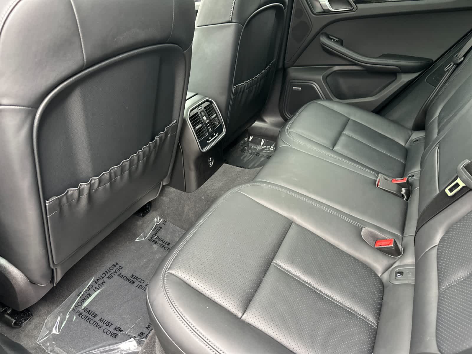 Thumbnail: 2025 Porsche Macan - 13