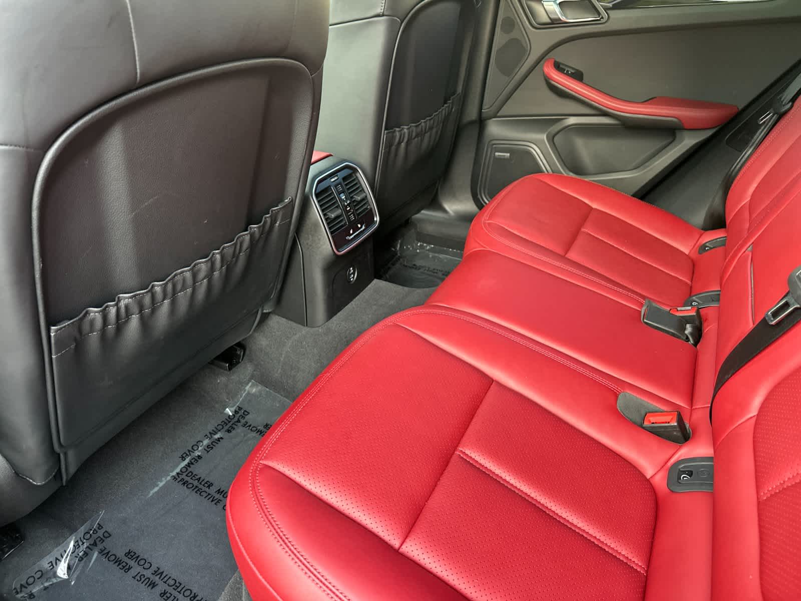 Thumbnail: 2025 Porsche Macan - 13