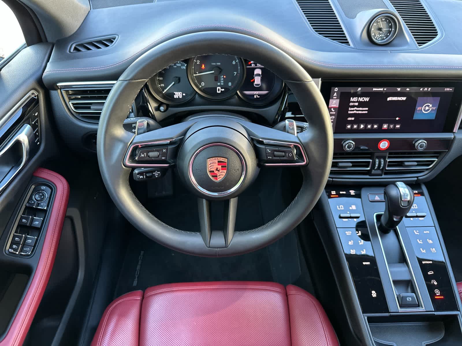 Thumbnail: 2025 Porsche Macan - 15