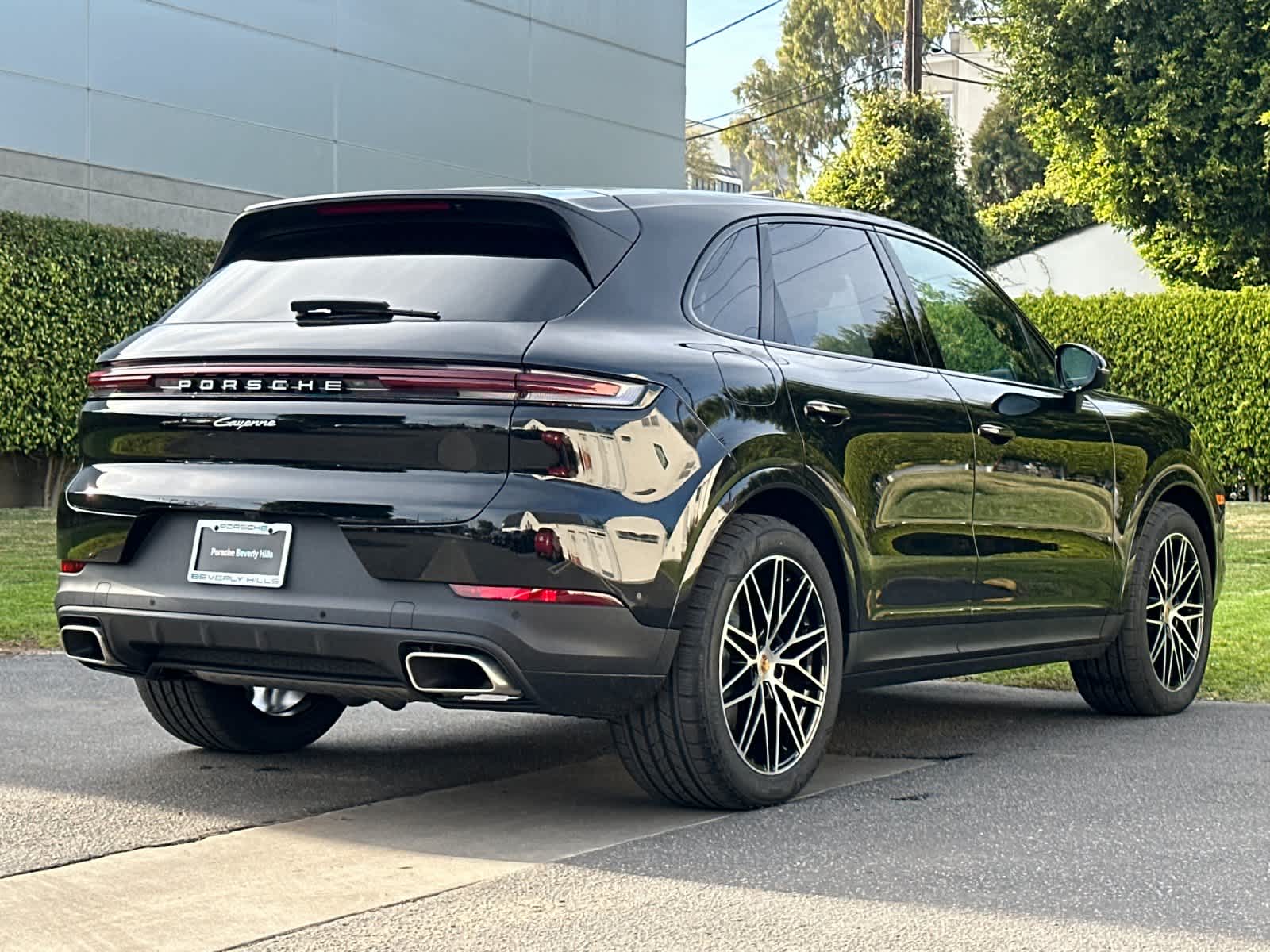 Thumbnail: 2026 Porsche Cayenne - 8