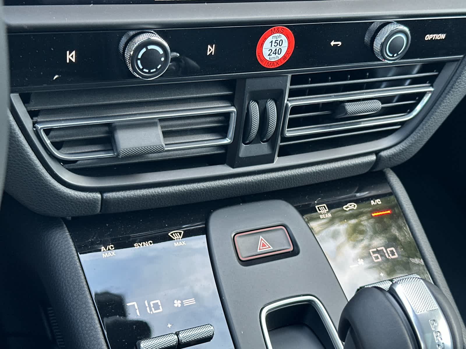 Thumbnail: 2026 Porsche Macan - 24