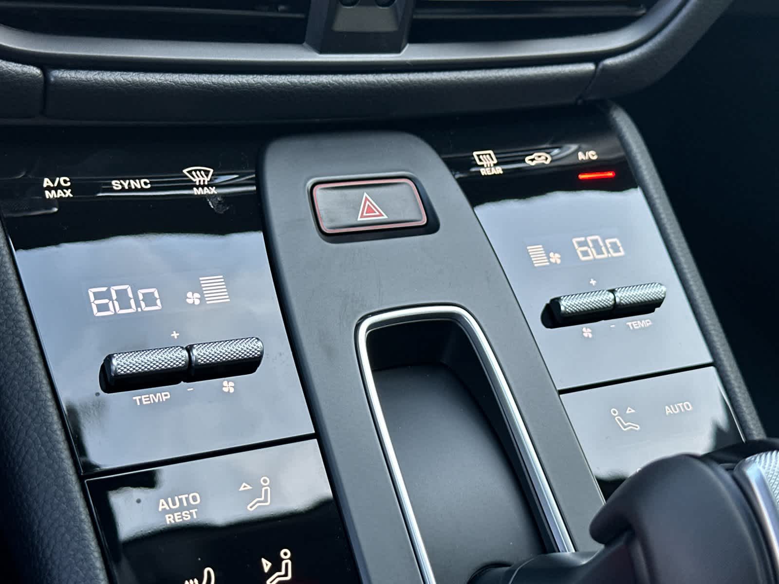 Thumbnail: 2026 Porsche Macan - 24