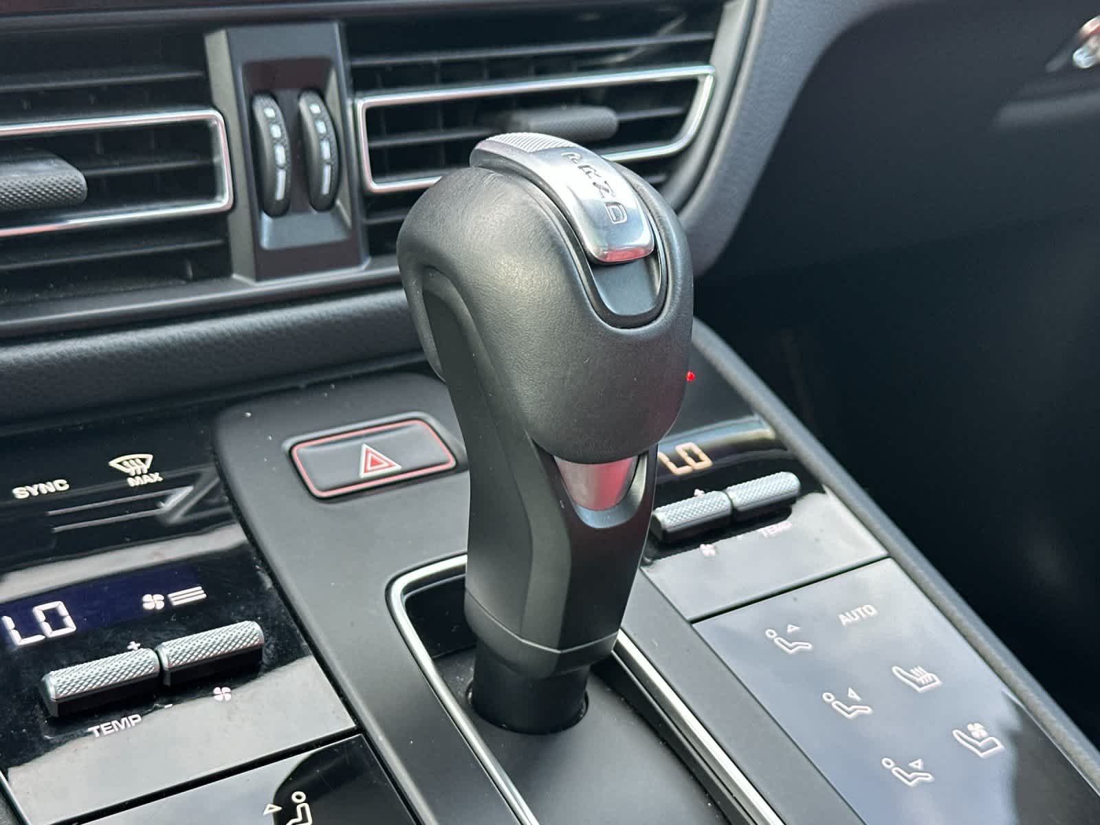 Thumbnail: 2025 Porsche Macan - 25