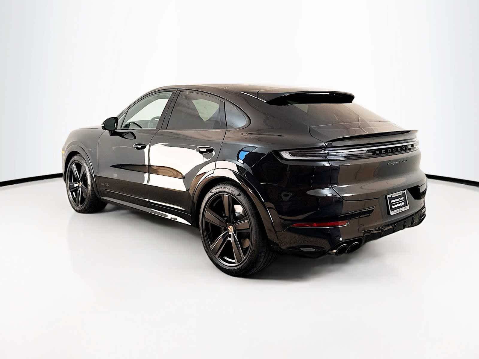 Thumbnail: 2026 Porsche Cayenne - 3