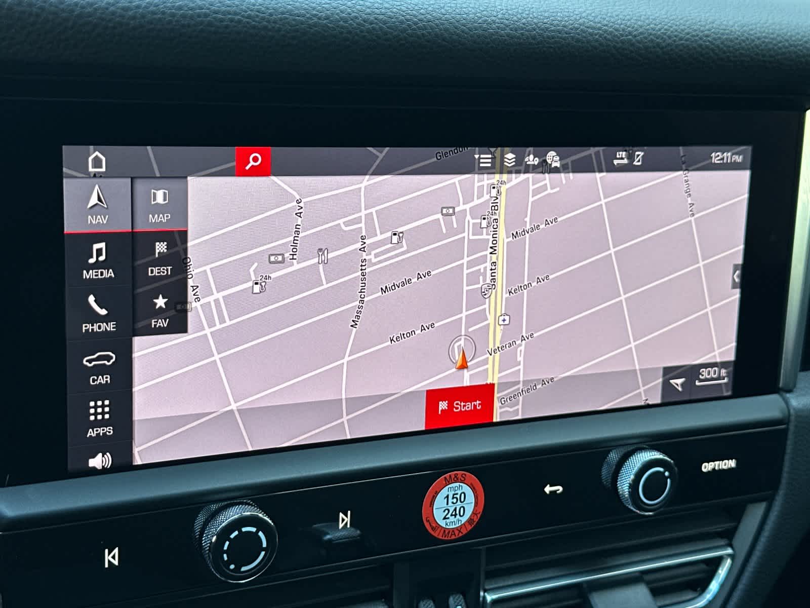 Thumbnail: 2025 Porsche Macan - 21