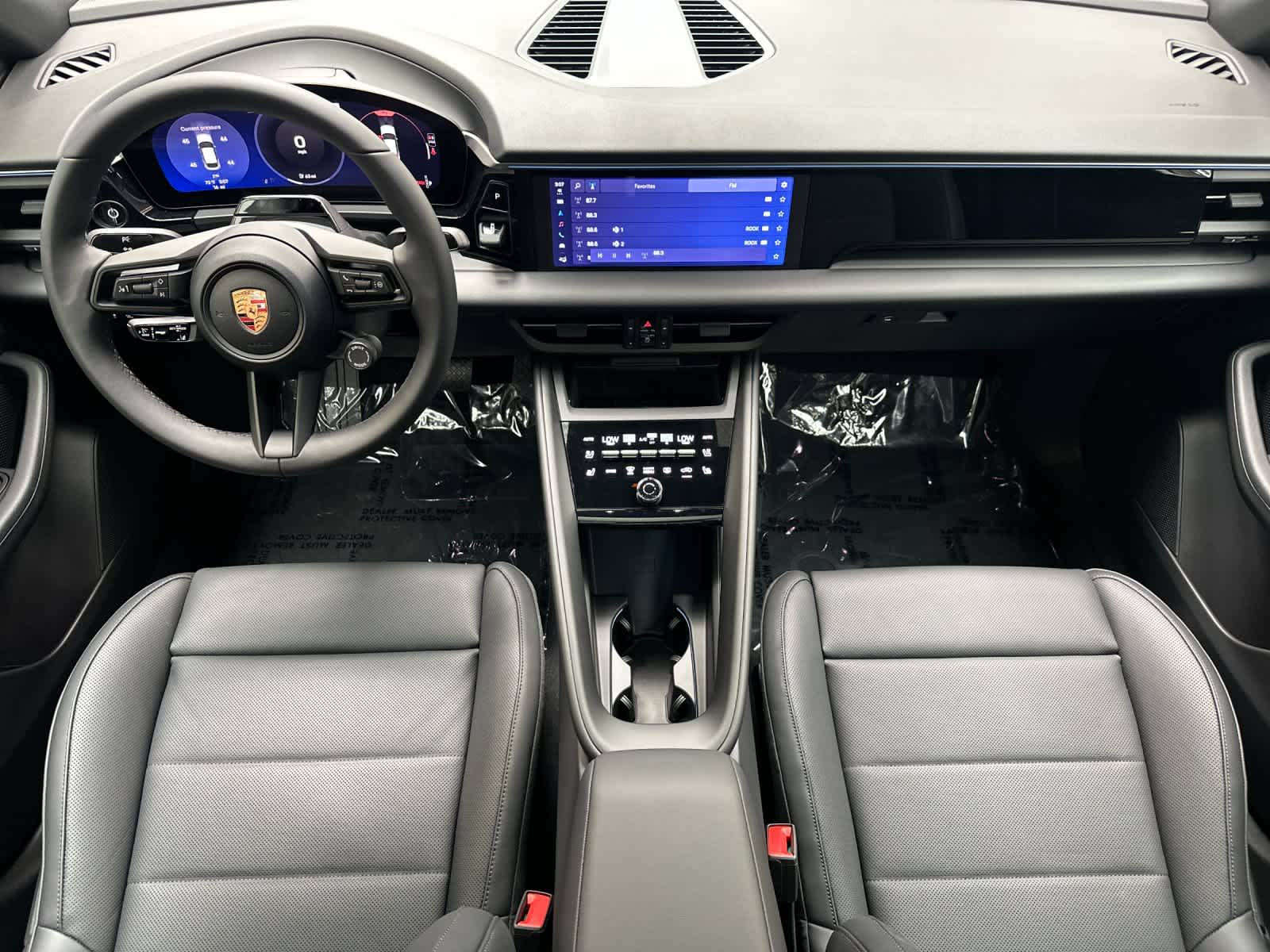 Thumbnail: 2026 Porsche Macan - 6