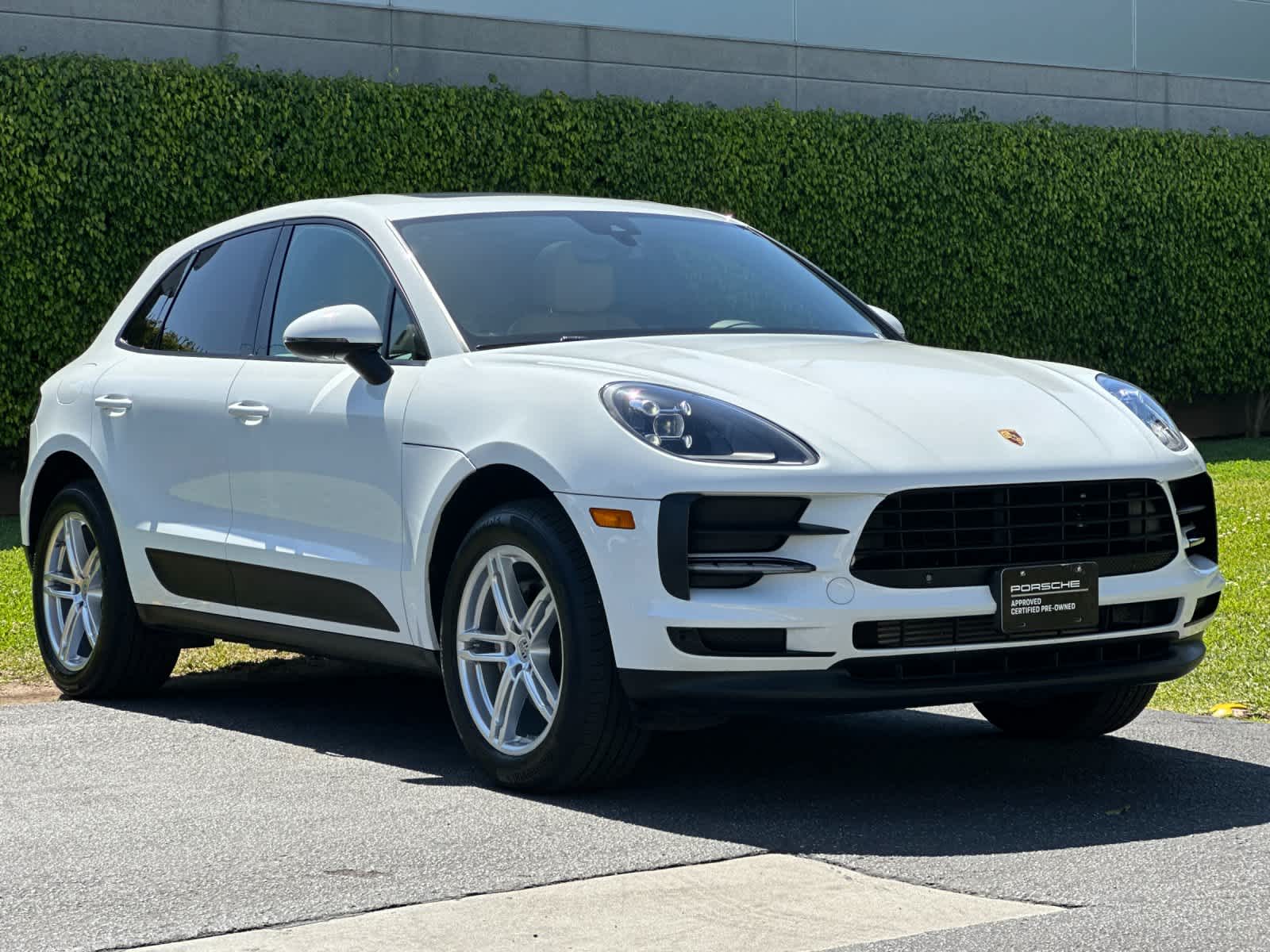 Thumbnail: 2020 Porsche Macan - 10