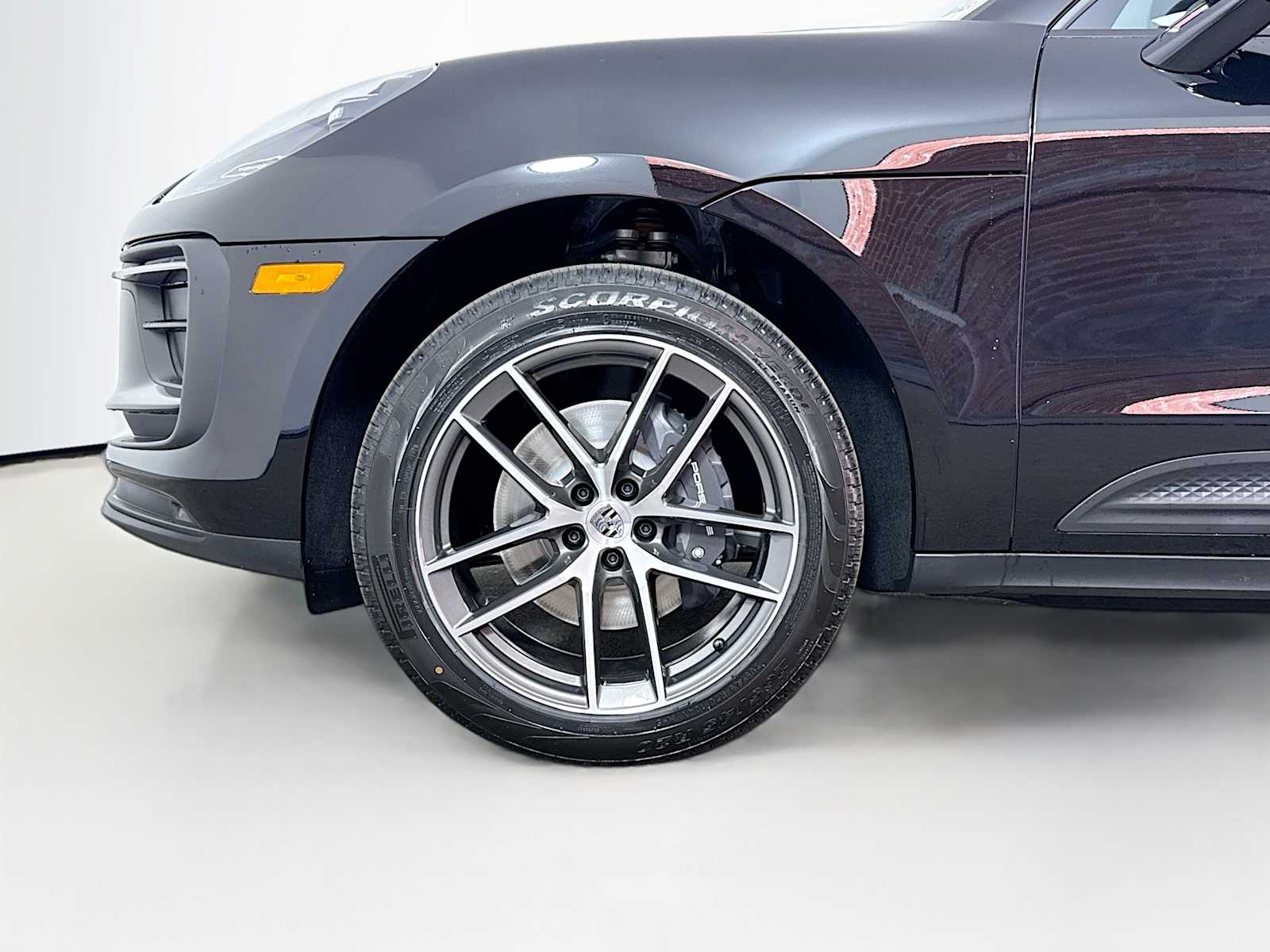 Thumbnail: 2025 Porsche Macan - 24