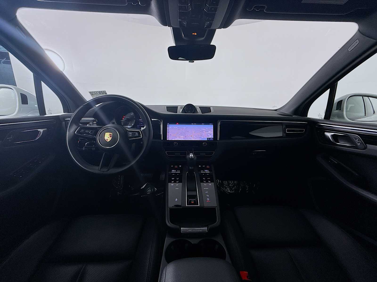 Thumbnail: 2024 Porsche Macan - 27