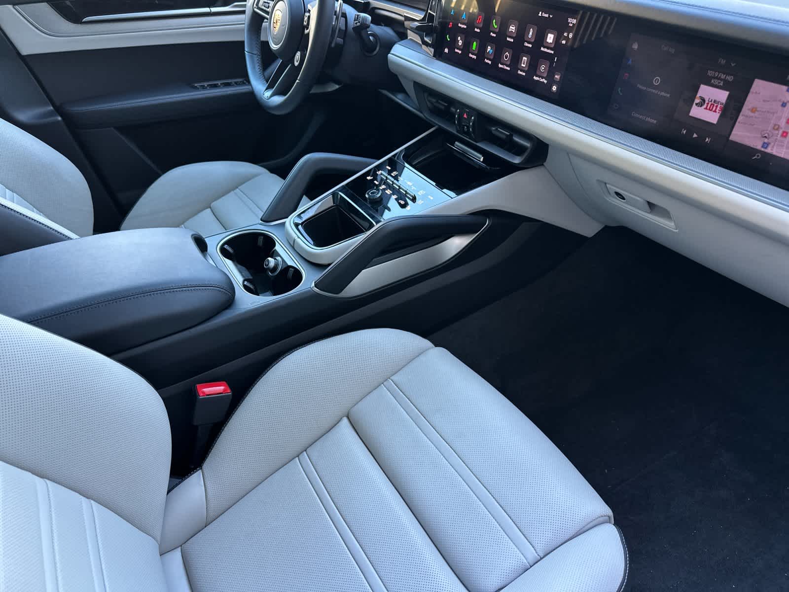 Thumbnail: 2025 Porsche Cayenne - 17