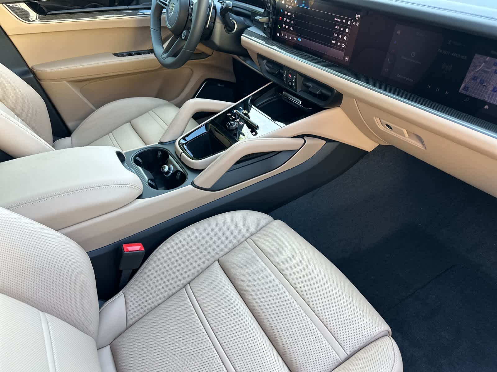 Thumbnail: 2026 Porsche Cayenne - 17