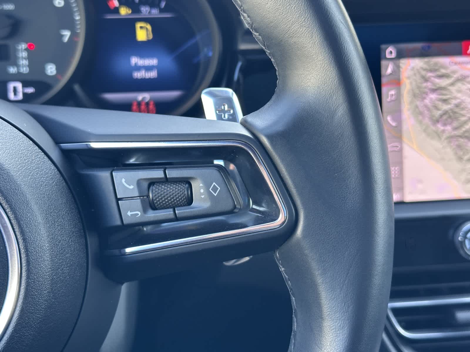 Thumbnail: 2025 Porsche Macan - 29