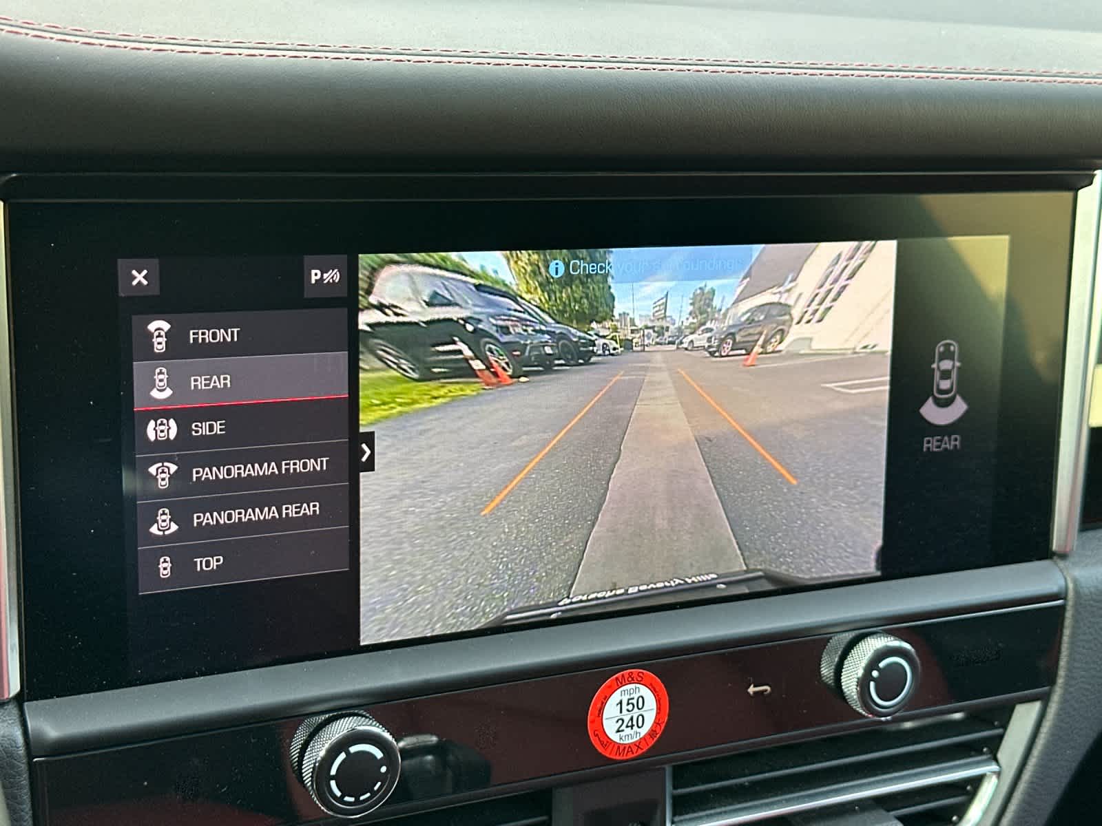 Thumbnail: 2025 Porsche Macan - 23