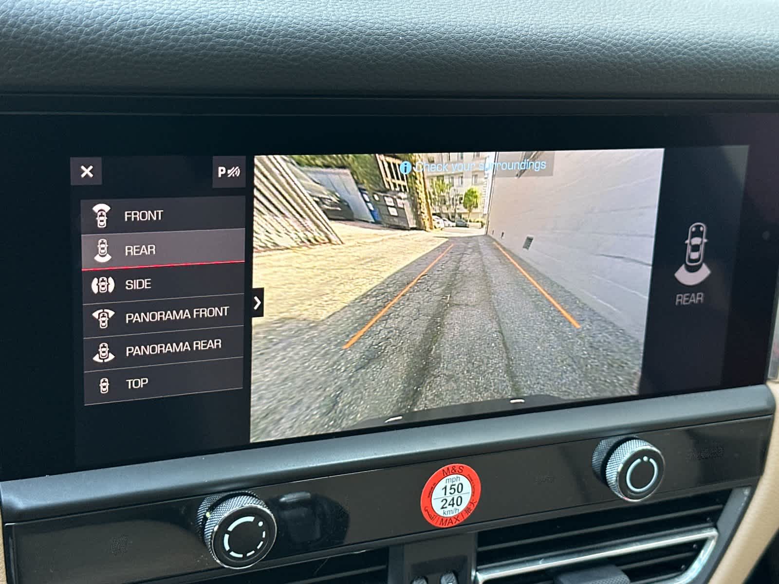 Thumbnail: 2025 Porsche Macan - 22