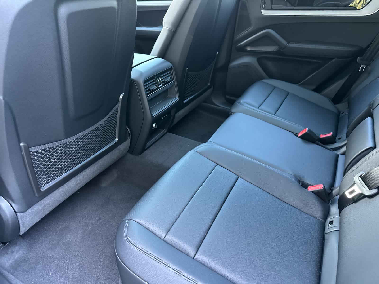 Thumbnail: 2026 Porsche Cayenne - 13