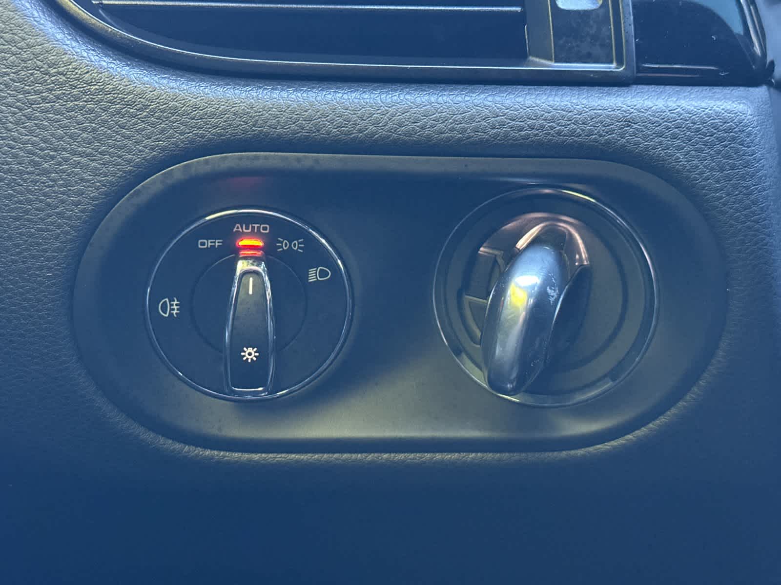 Thumbnail: 2025 Porsche Macan - 29