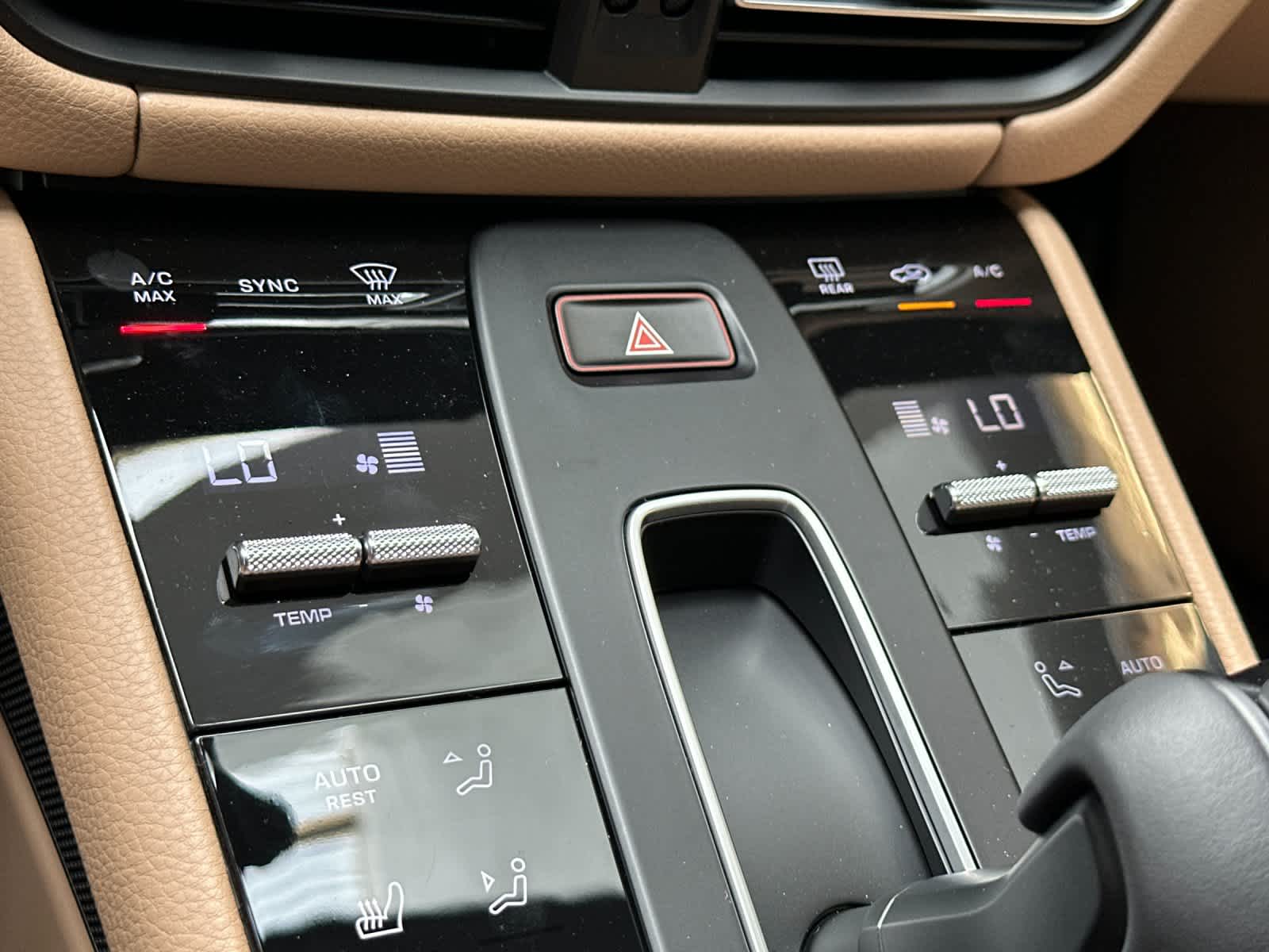 Thumbnail: 2026 Porsche Macan - 24