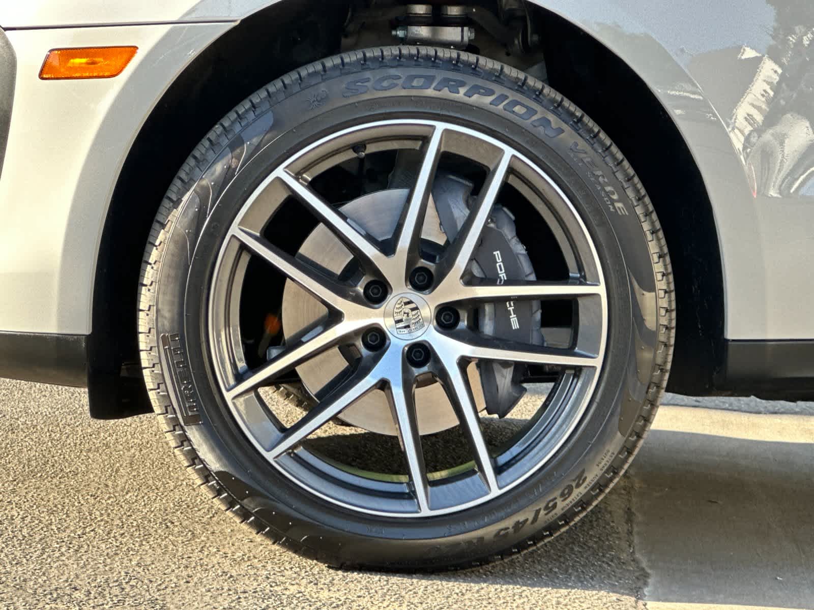 Thumbnail: 2025 Porsche Macan - 31