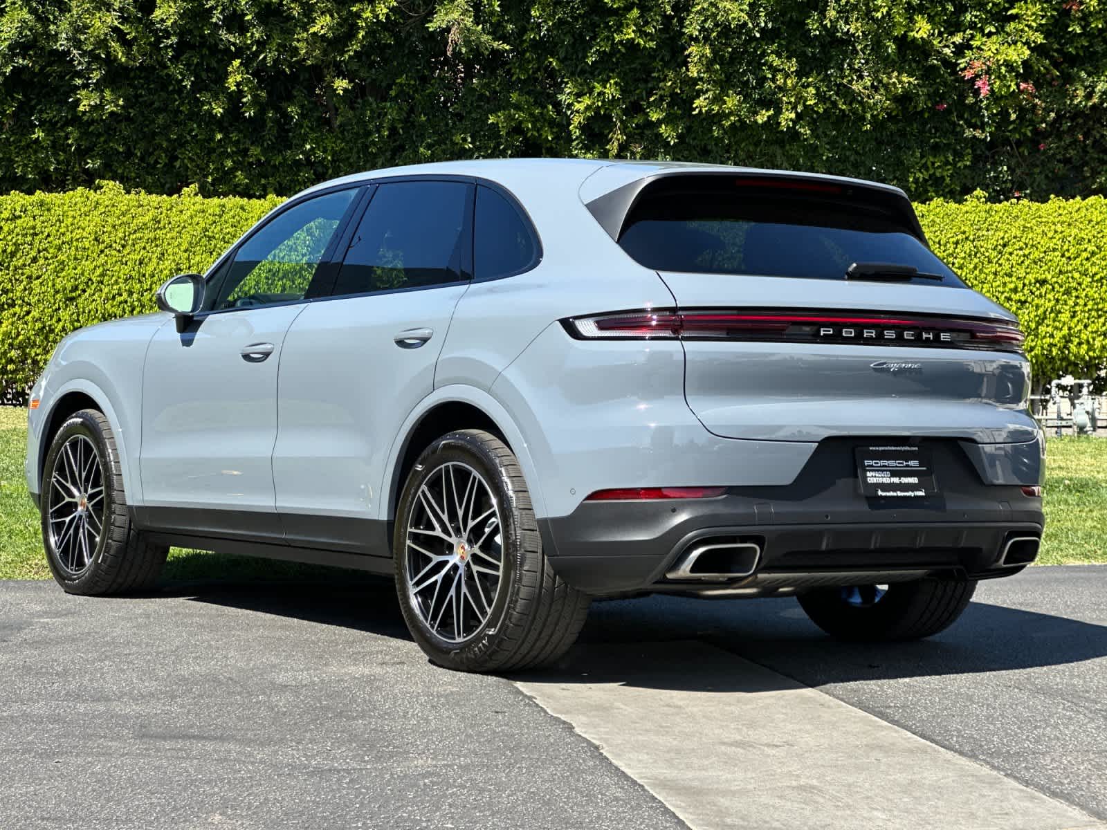 Thumbnail: 2025 Porsche Cayenne - 3