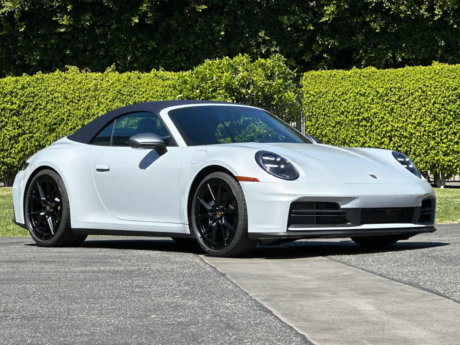 Thumbnail: 2026 Porsche 911 - 9