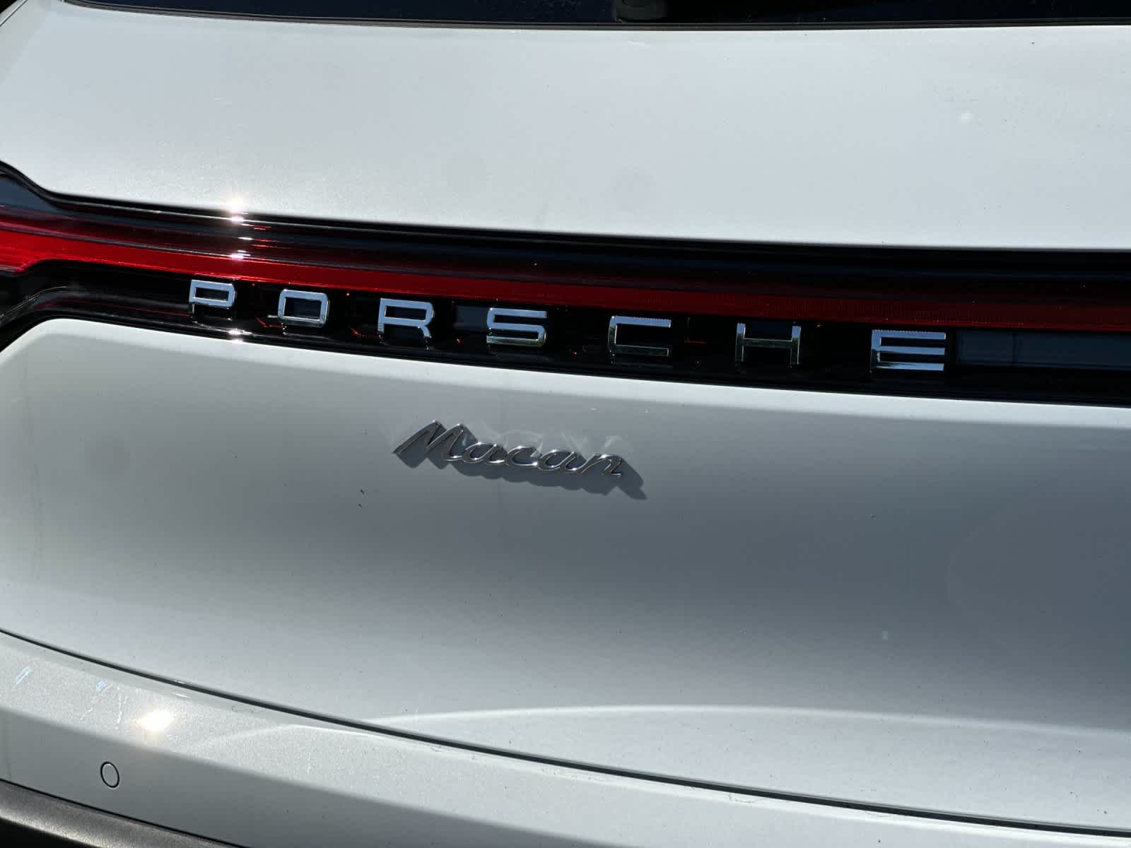 Thumbnail: 2026 Porsche Macan - 31