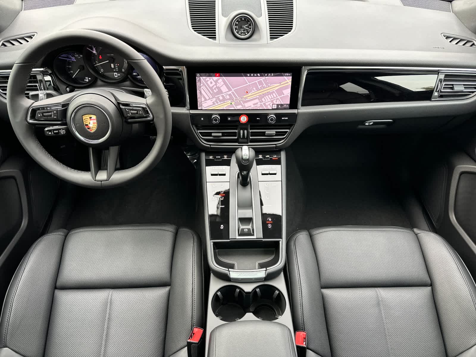 Thumbnail: 2026 Porsche Macan - 6