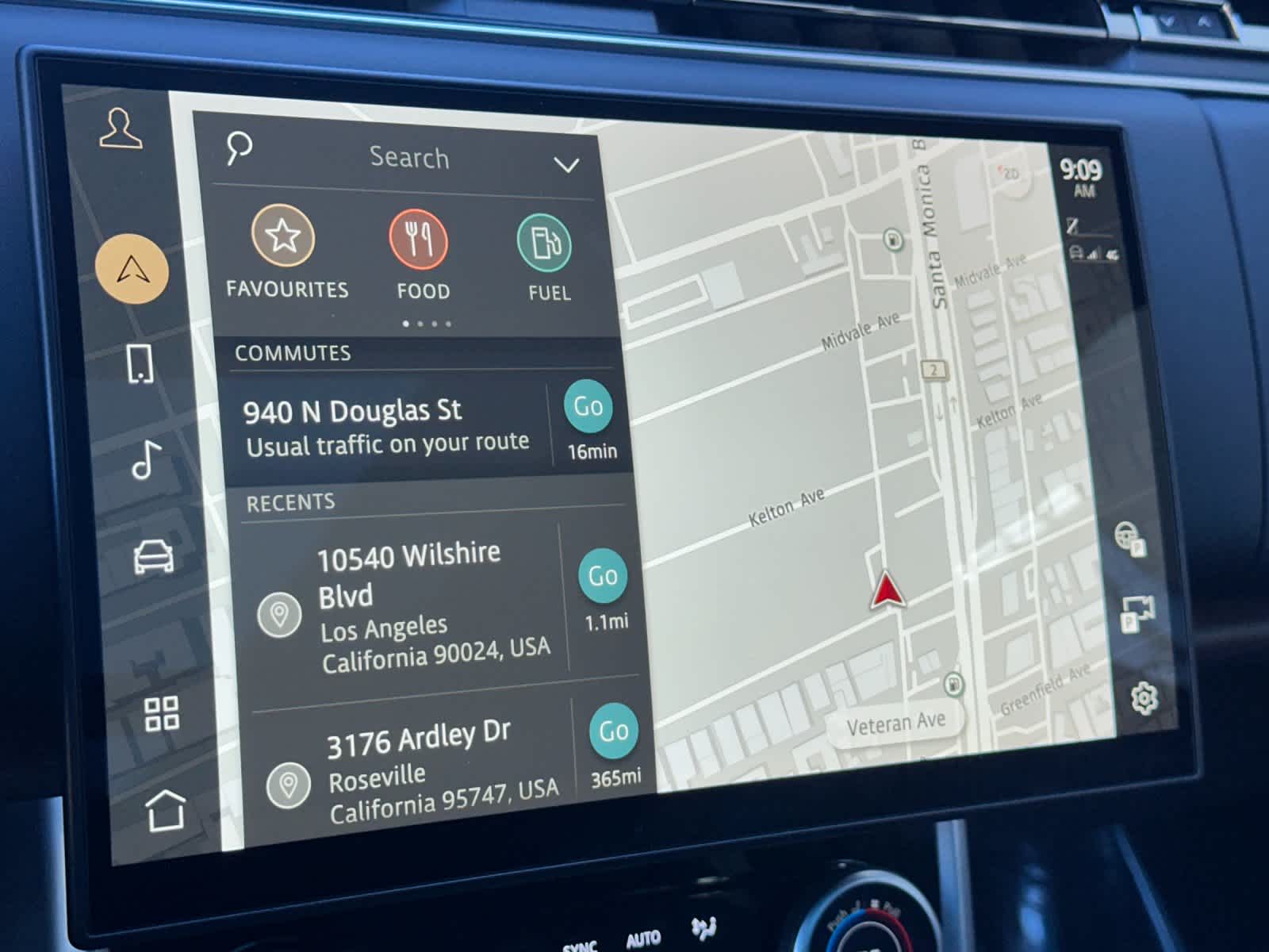 Thumbnail: 2023 Land Rover Range Rover - 22