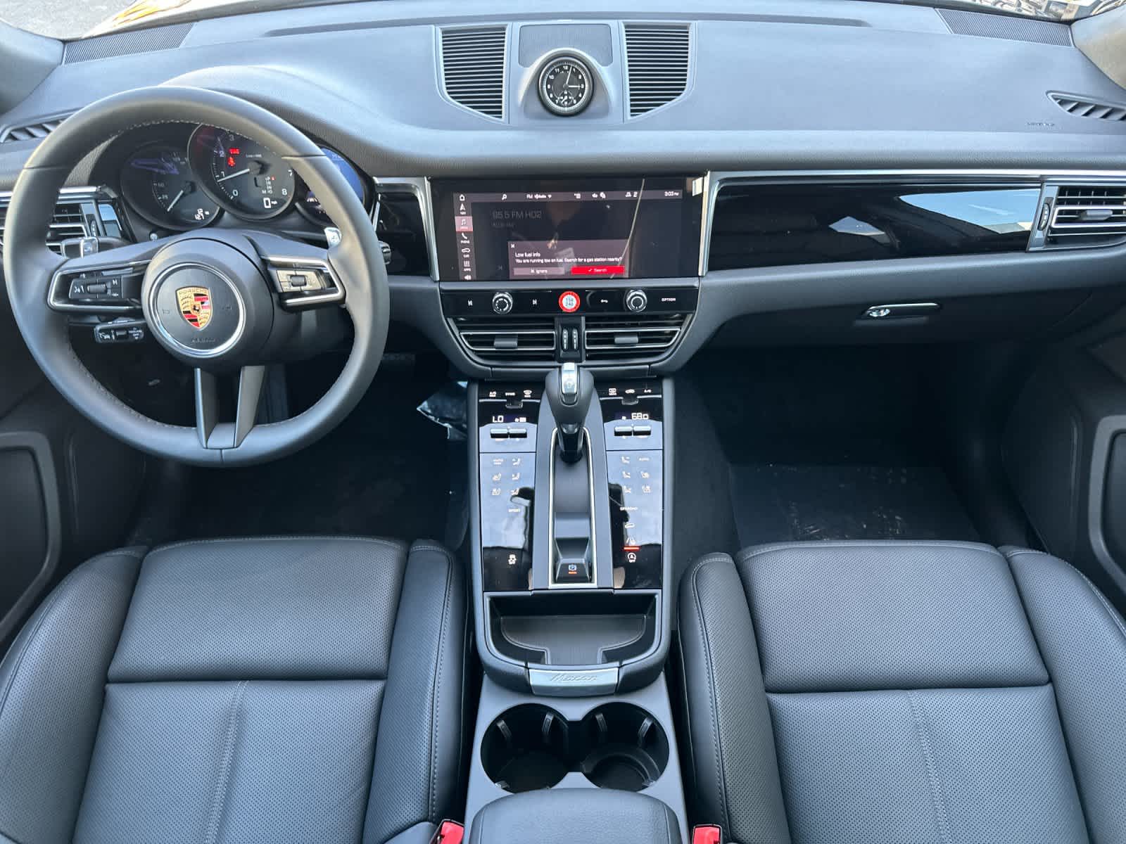 Thumbnail: 2026 Porsche Macan - 6