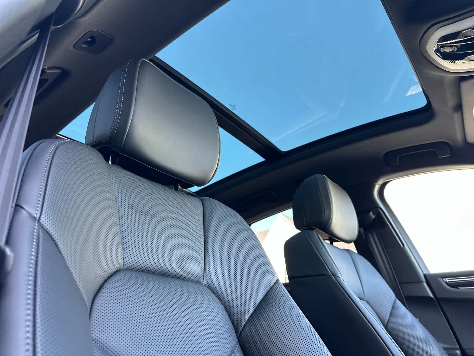 Thumbnail: 2026 Porsche Macan - 18