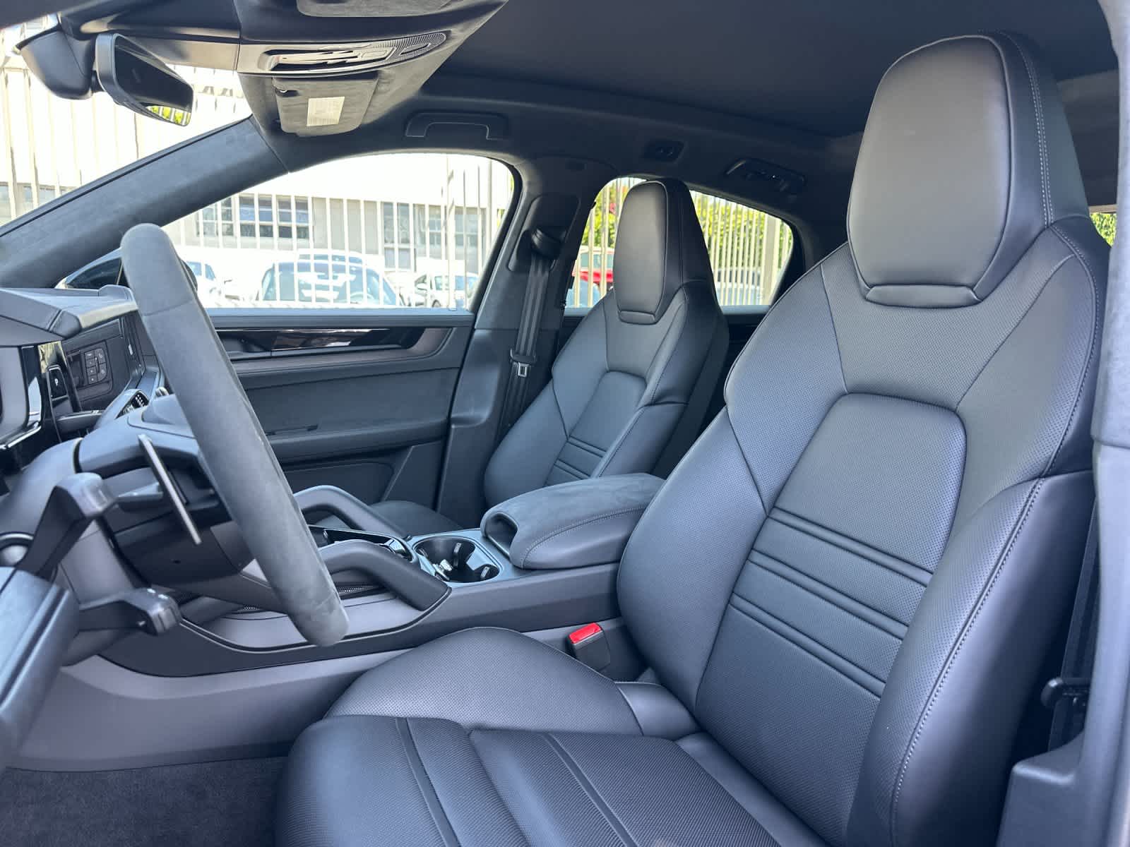 Thumbnail: 2026 Porsche Cayenne - 5