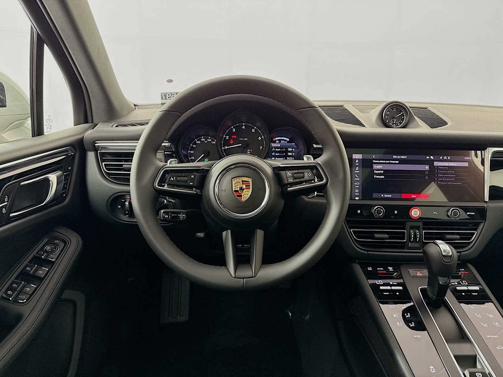 Thumbnail: 2026 Porsche Macan - 18