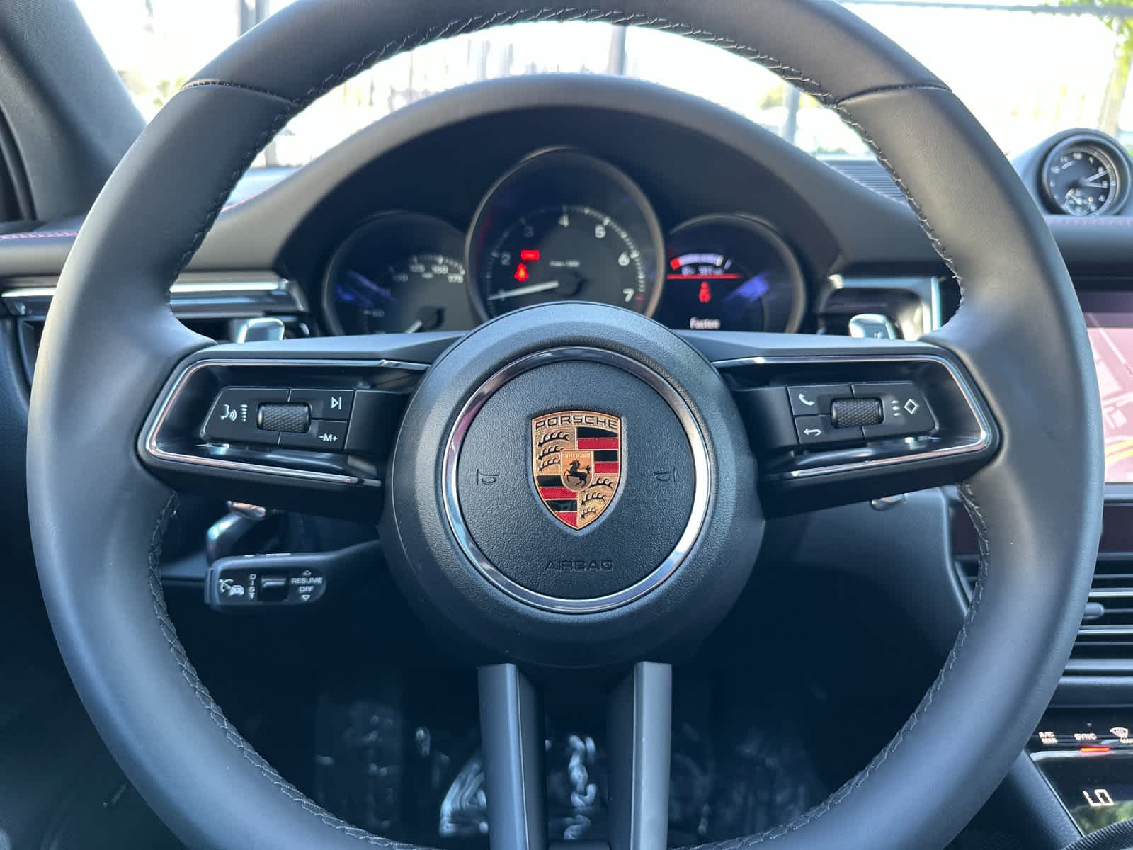 Thumbnail: 2026 Porsche Macan - 26