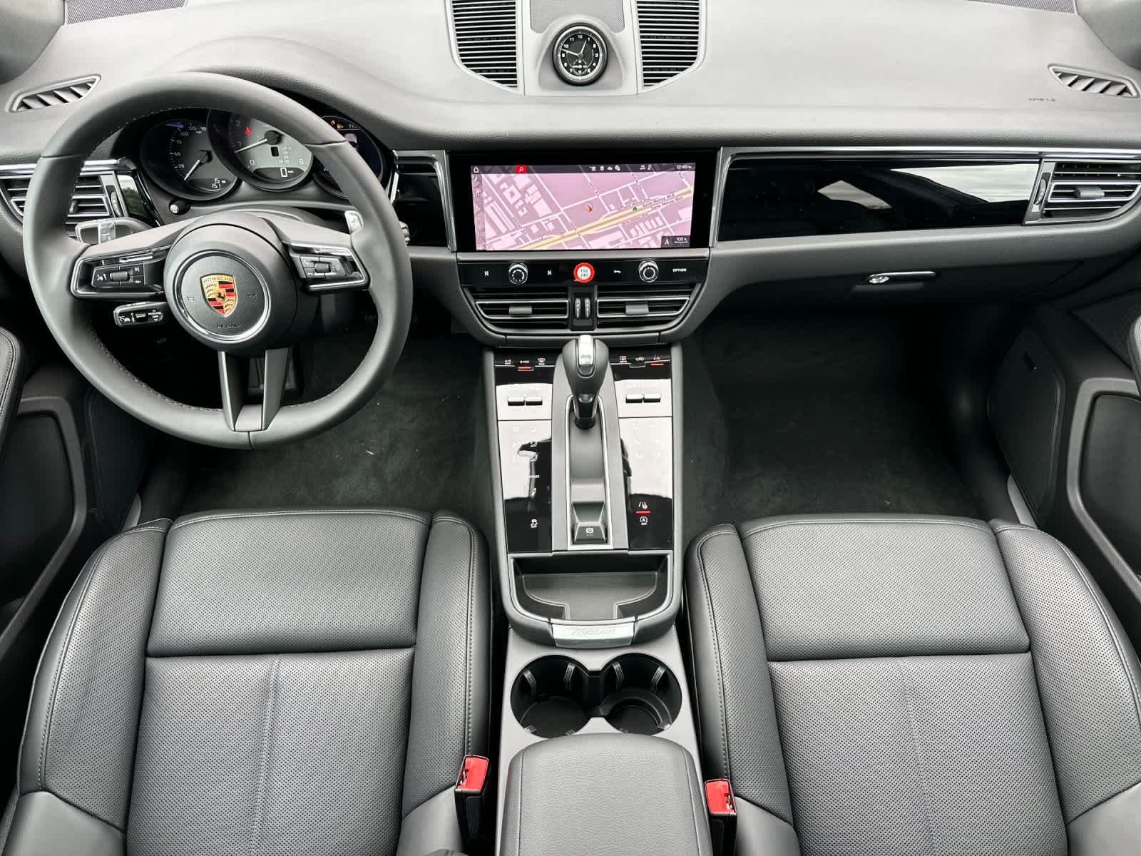 Thumbnail: 2026 Porsche Macan - 6