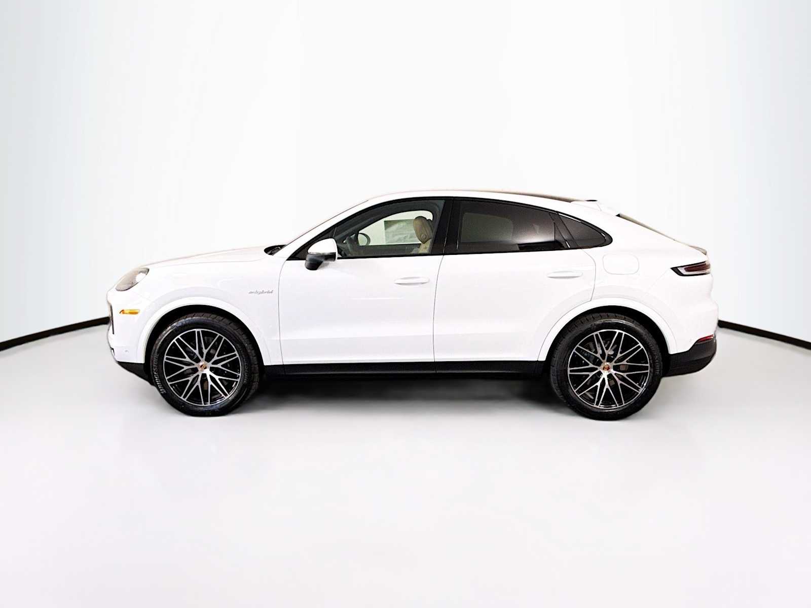 Thumbnail: 2025 Porsche Cayenne - 2