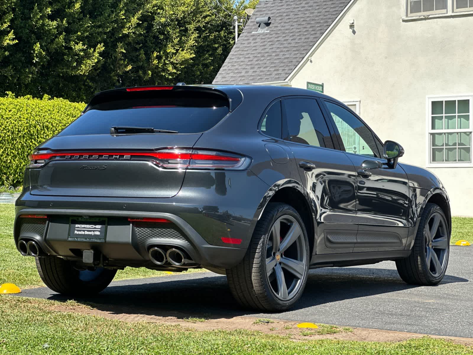 Thumbnail: 2026 Porsche Macan - 8