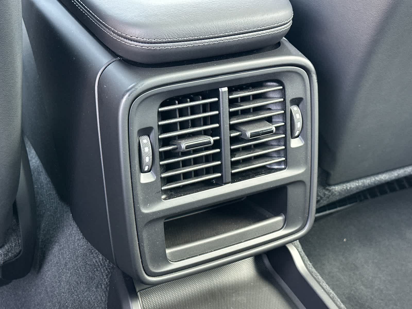 Thumbnail: 2024 Porsche Taycan - 14