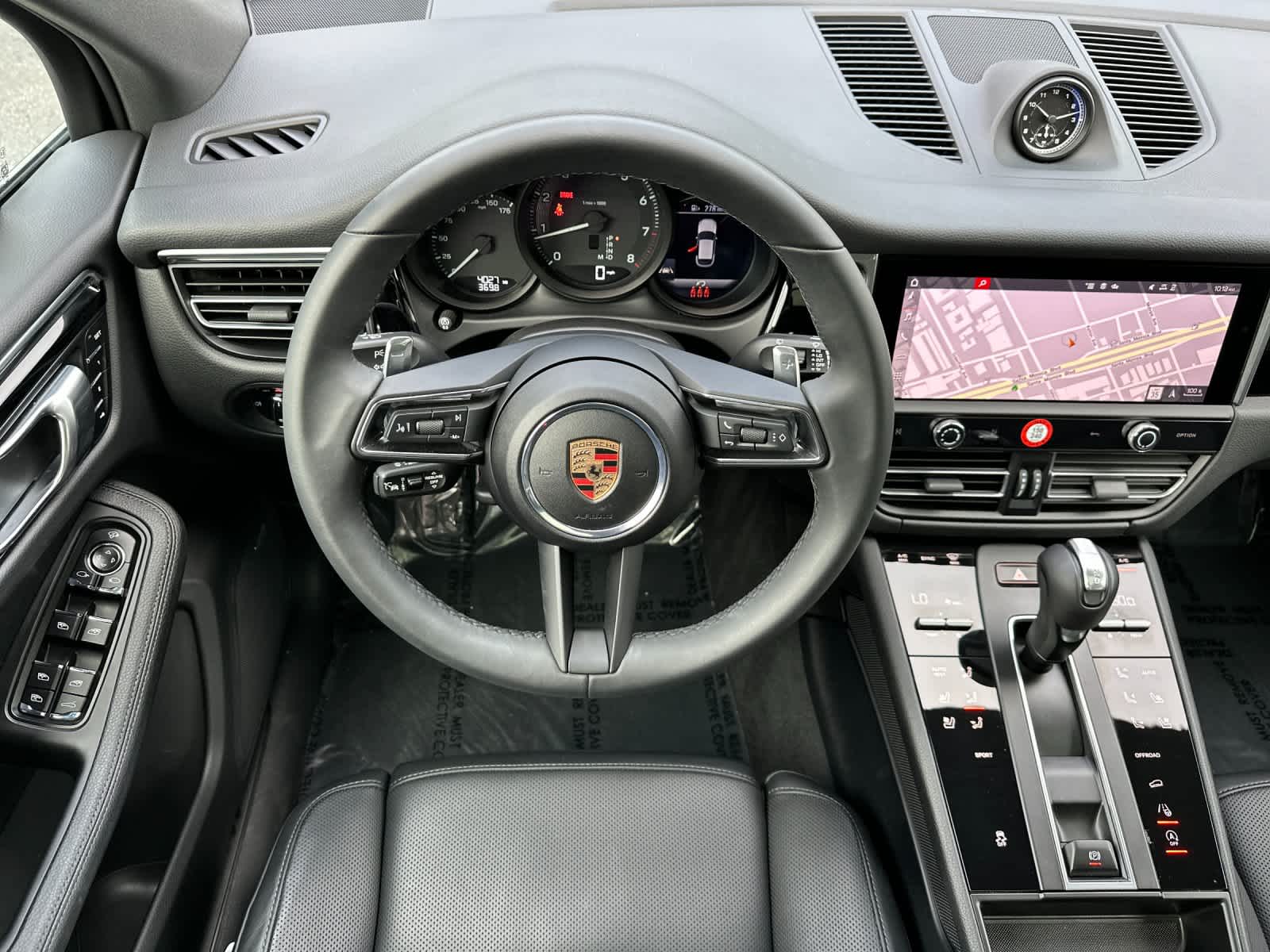 Thumbnail: 2025 Porsche Macan - 15