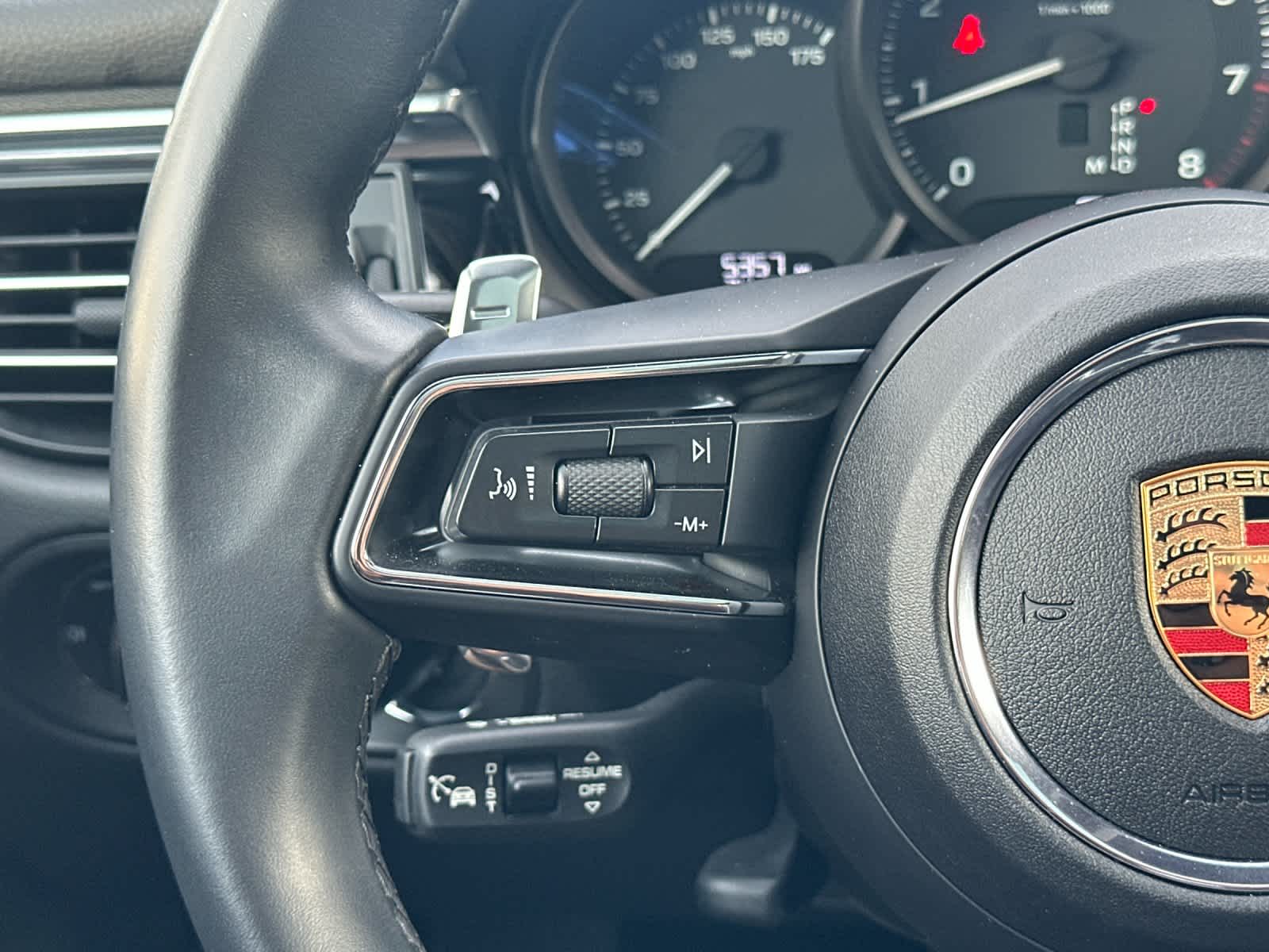 Thumbnail: 2025 Porsche Macan - 27