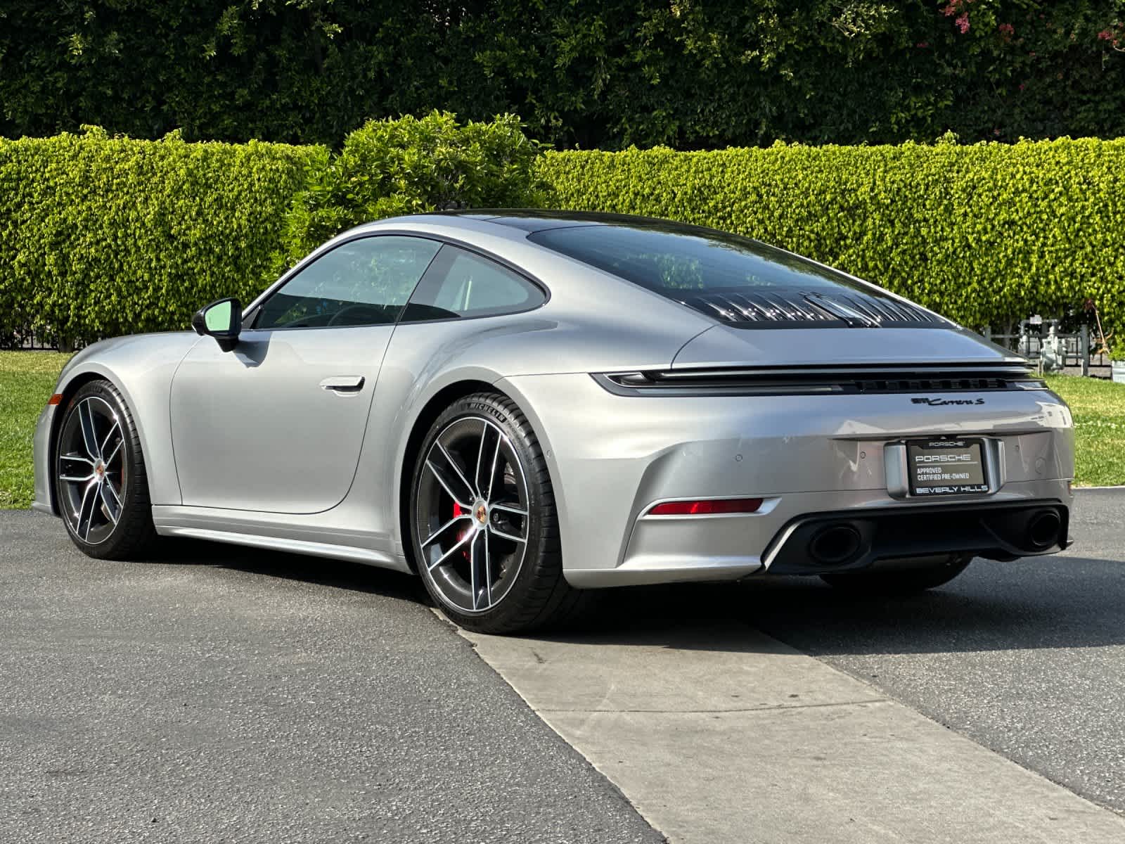 Thumbnail: 2025 Porsche 911 - 3