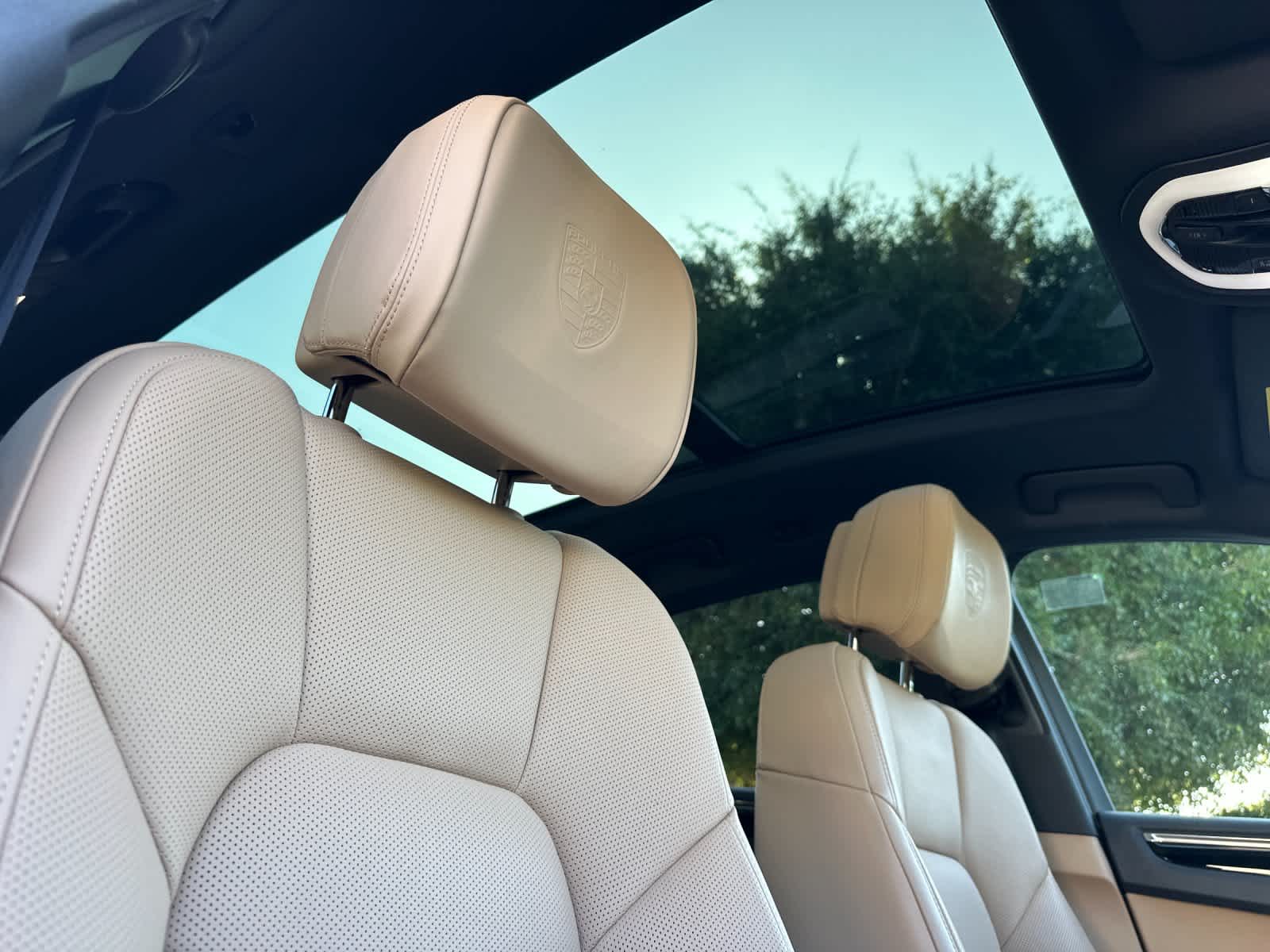 Thumbnail: 2025 Porsche Macan - 18