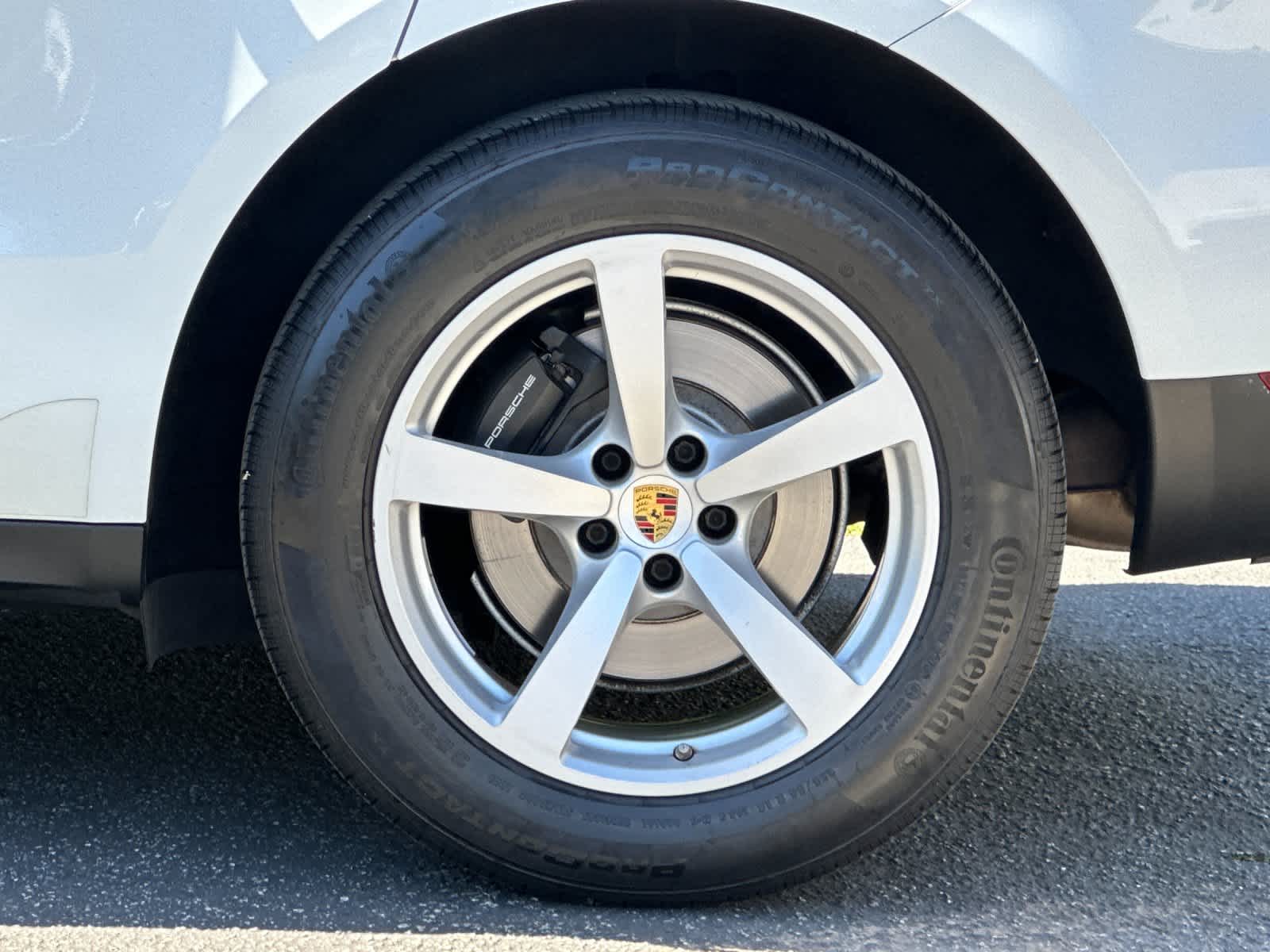 Thumbnail: 2019 Porsche Macan - 30