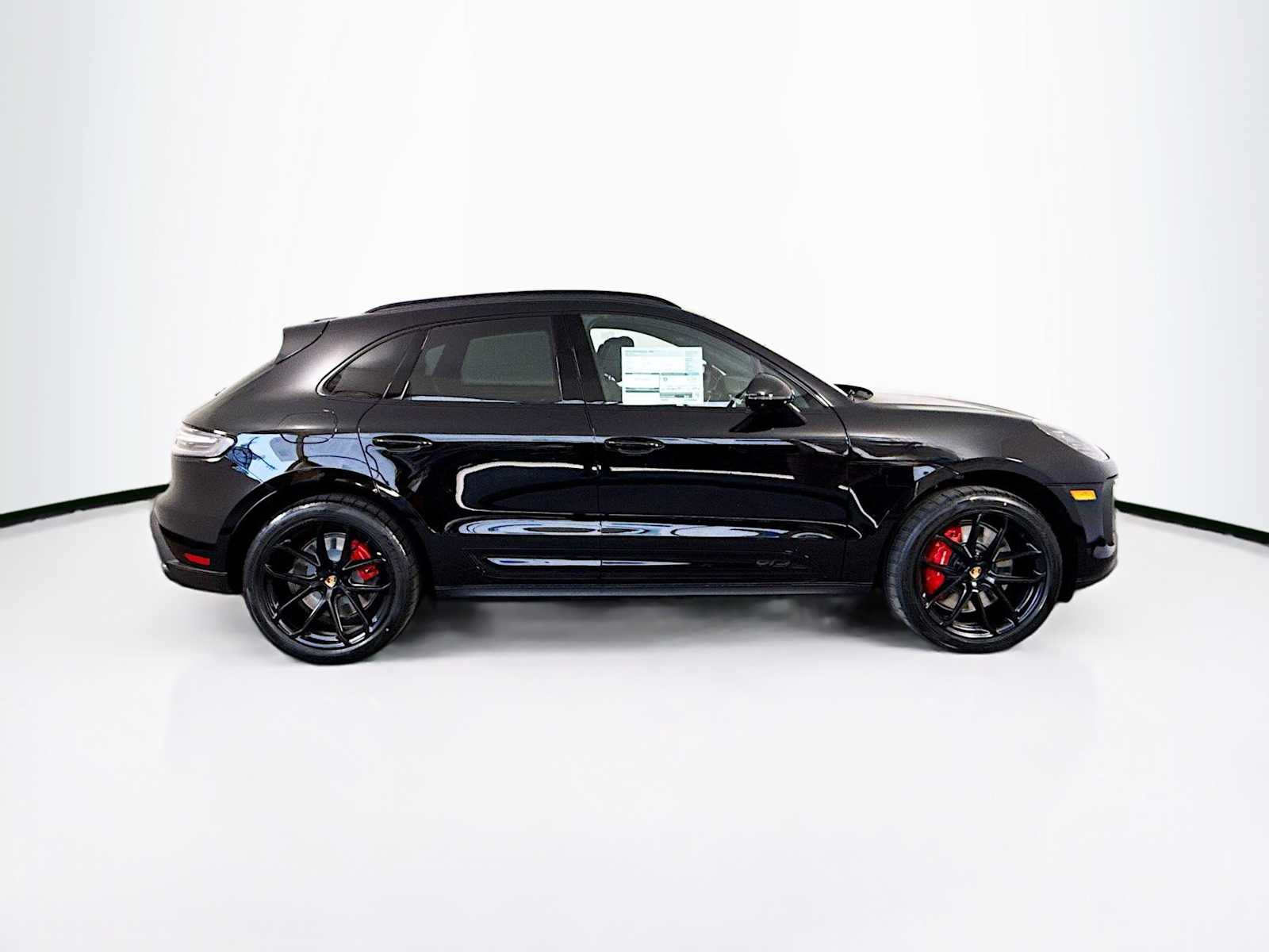 Thumbnail: 2025 Porsche Macan - 8