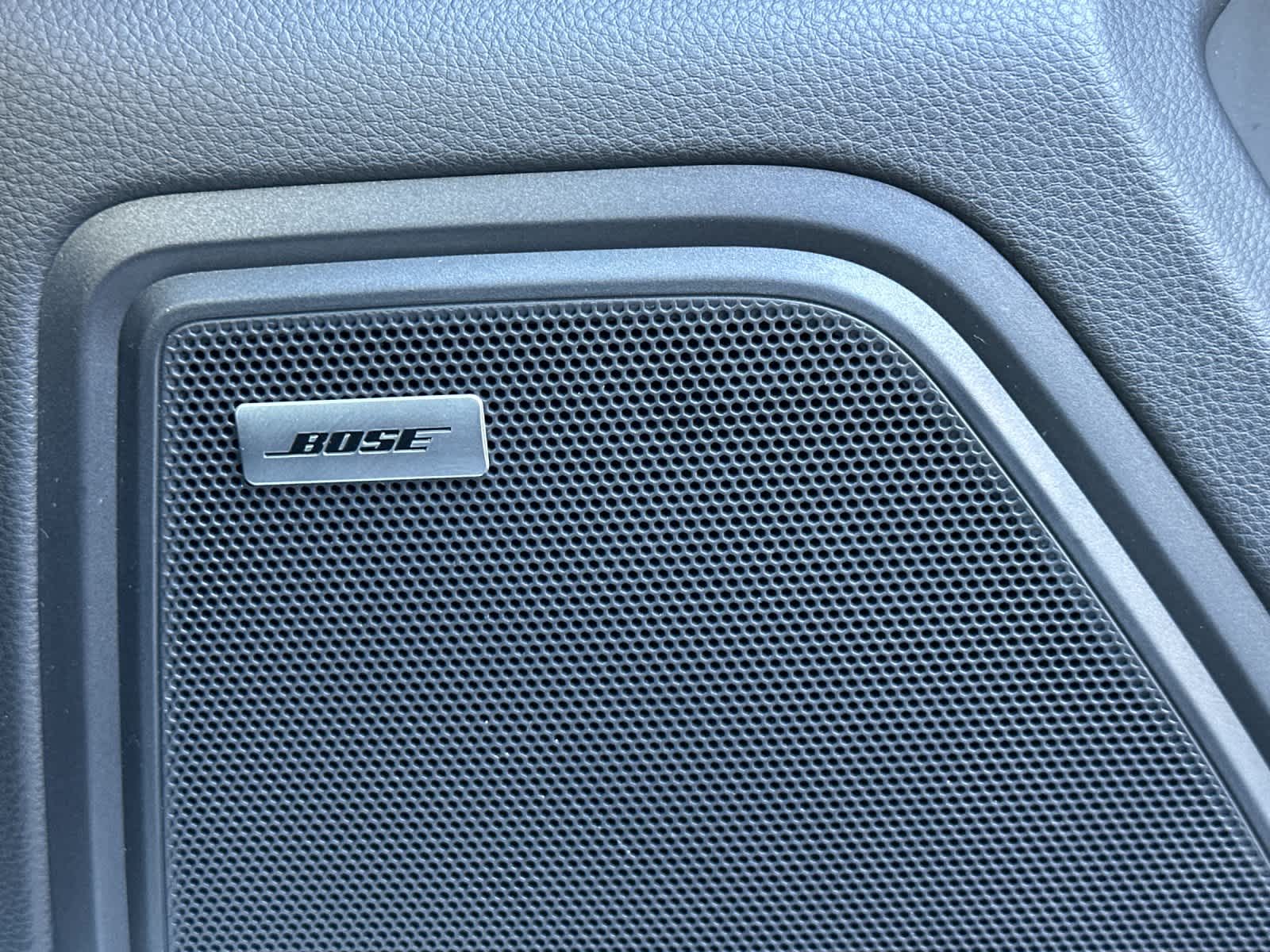 Thumbnail: 2025 Porsche Macan - 20