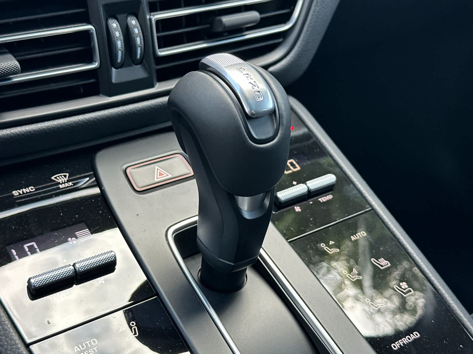 Thumbnail: 2026 Porsche Macan - 24