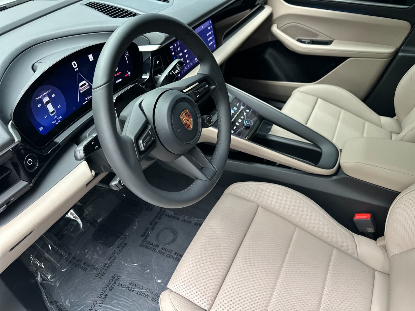Thumbnail: 2026 Porsche Macan - 4