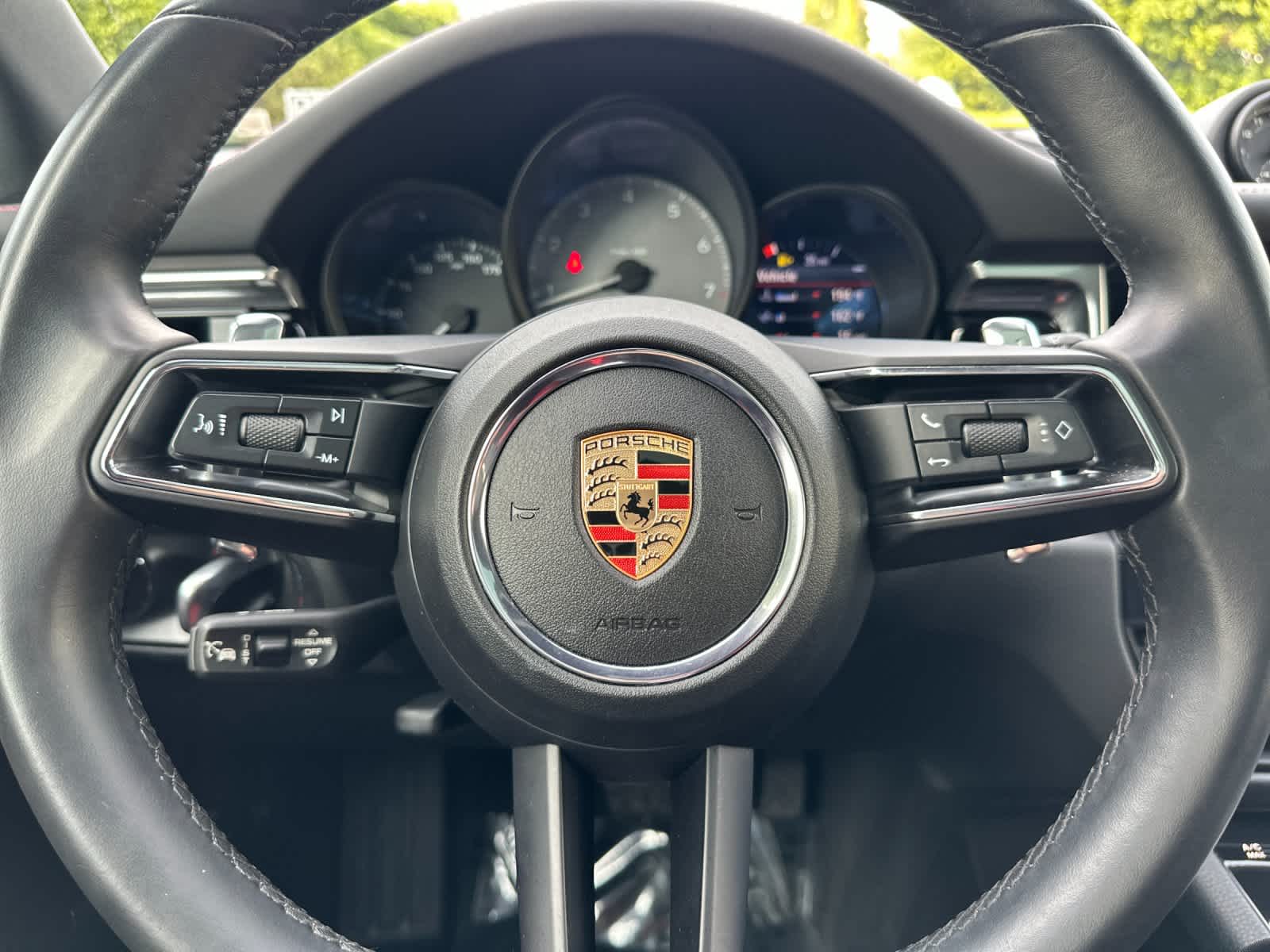 Thumbnail: 2025 Porsche Macan - 26