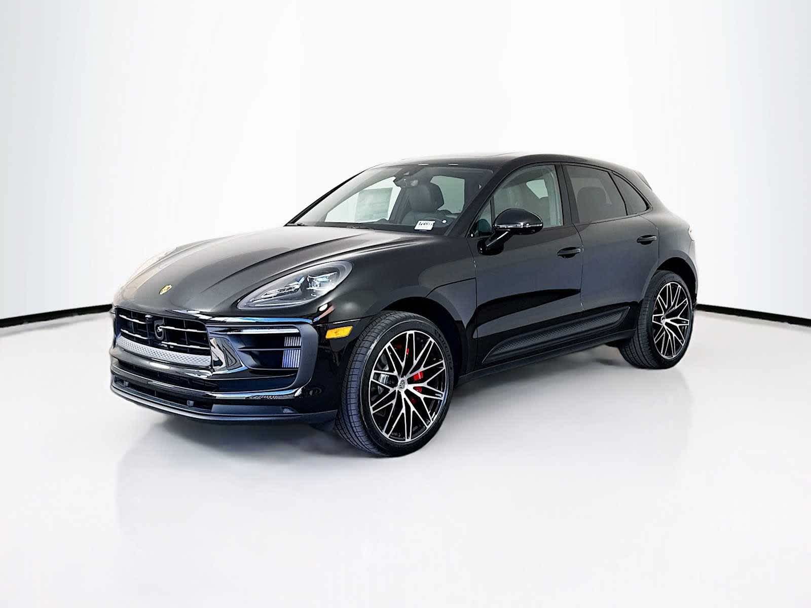 Thumbnail: 2026 Porsche Macan - 1