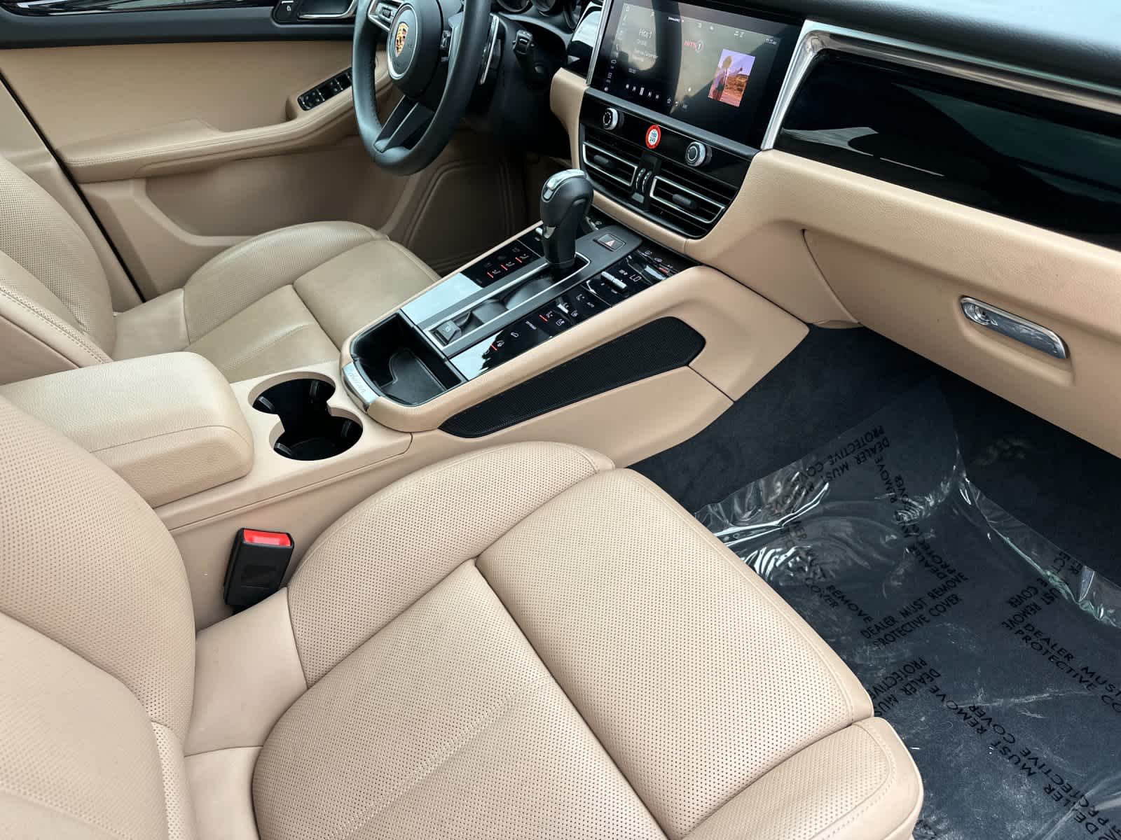 Thumbnail: 2025 Porsche Macan - 17