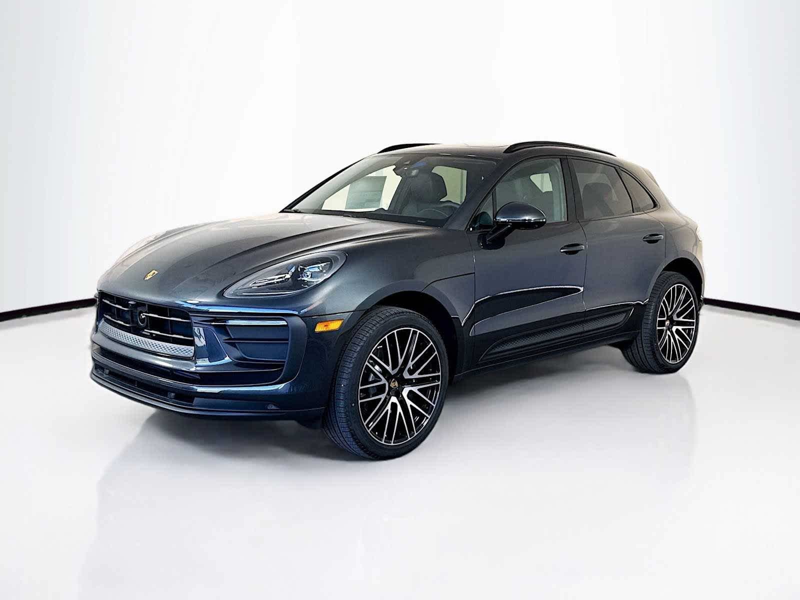 Thumbnail: 2026 Porsche Macan - 1